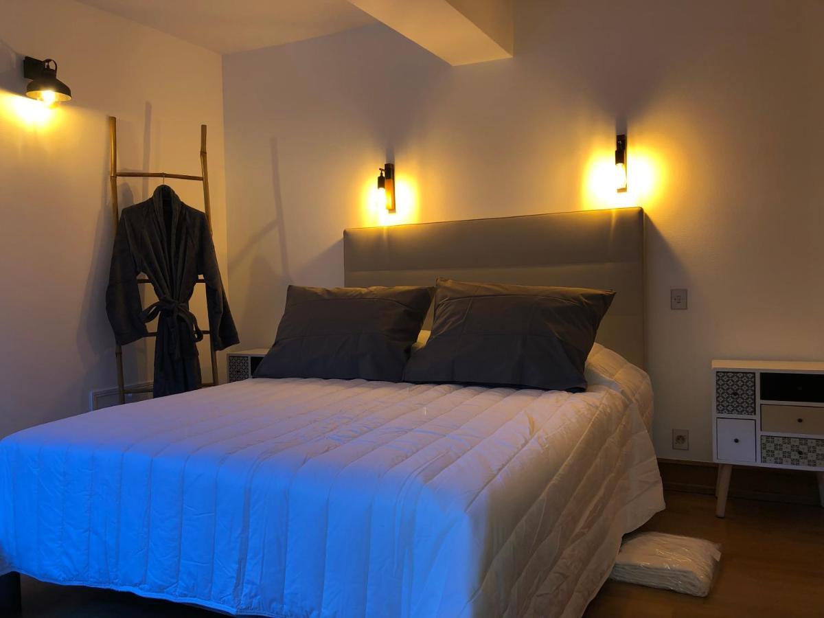 Hotel Les 3 P'Tites Pom'S Alençon Zewnętrze zdjęcie